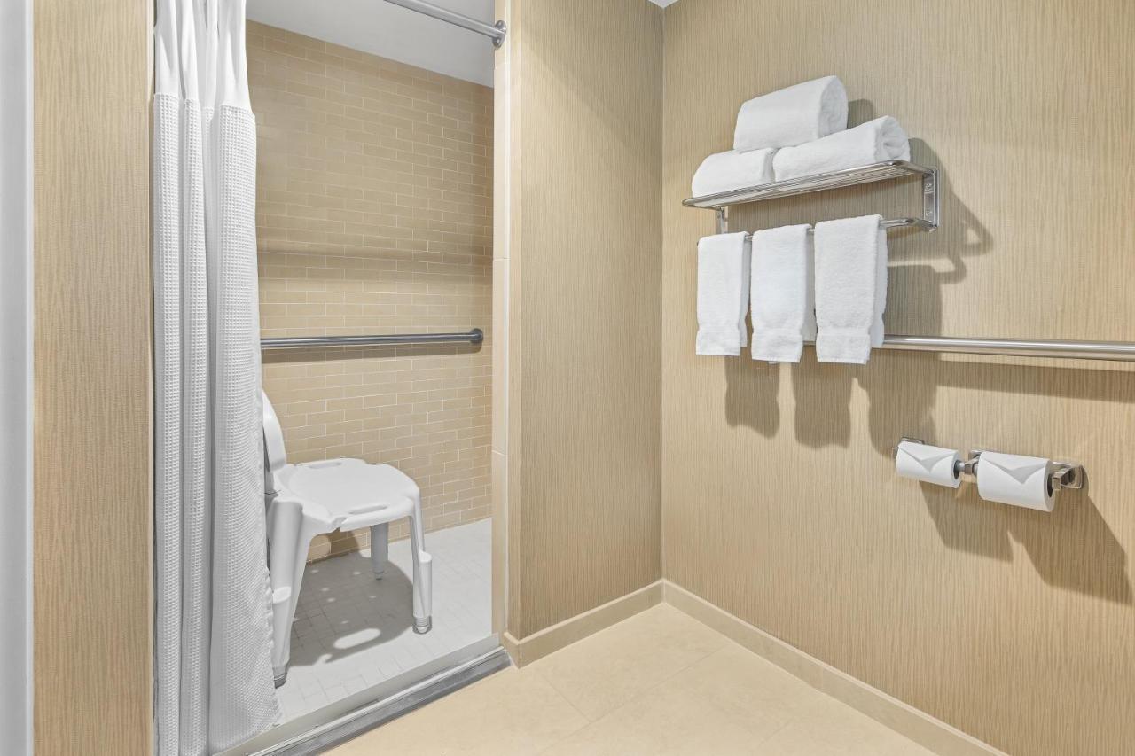 Crowne Plaza Greenville By Ihg Екстер'єр фото
