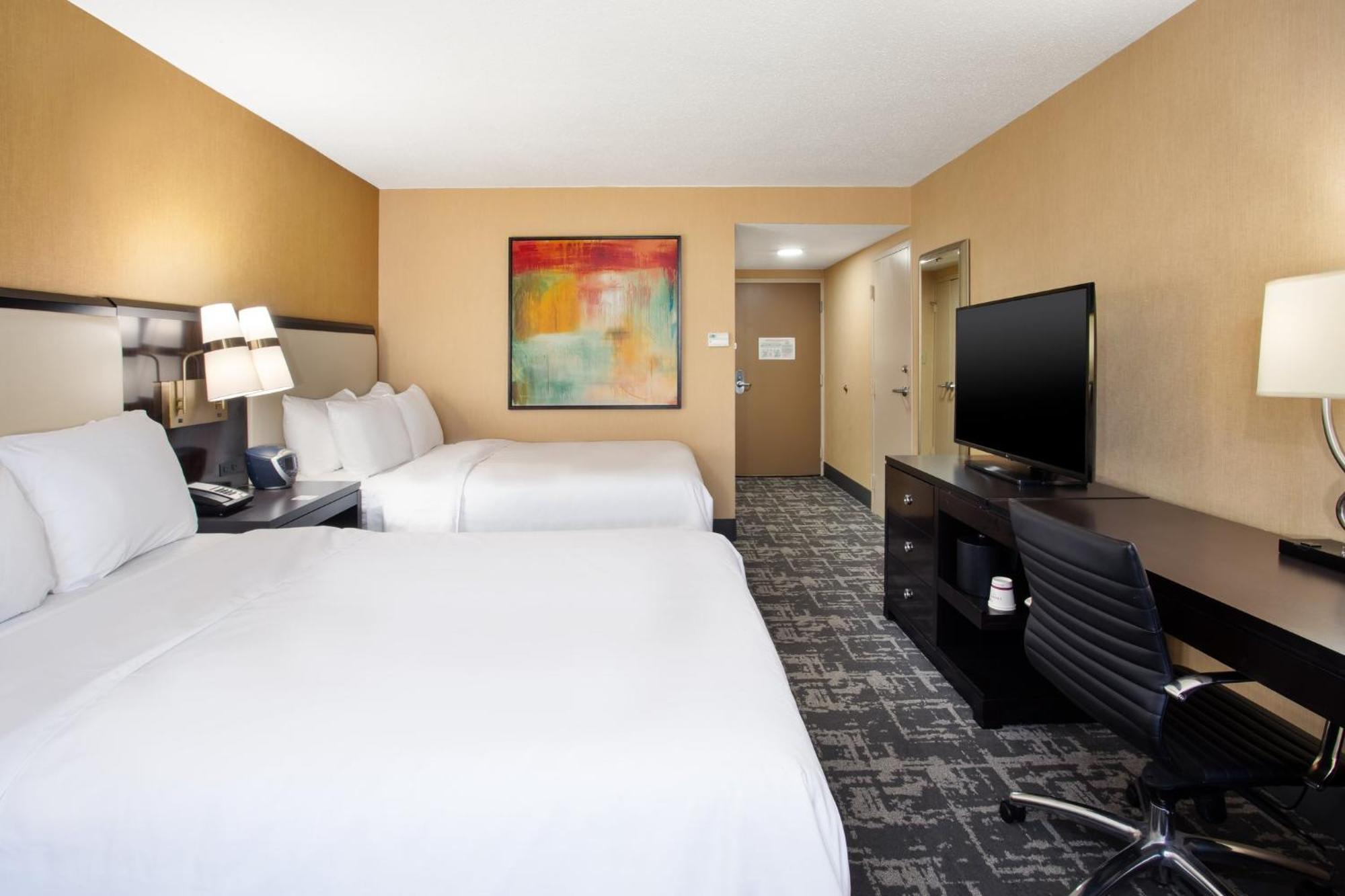 Crowne Plaza Greenville By Ihg Екстер'єр фото