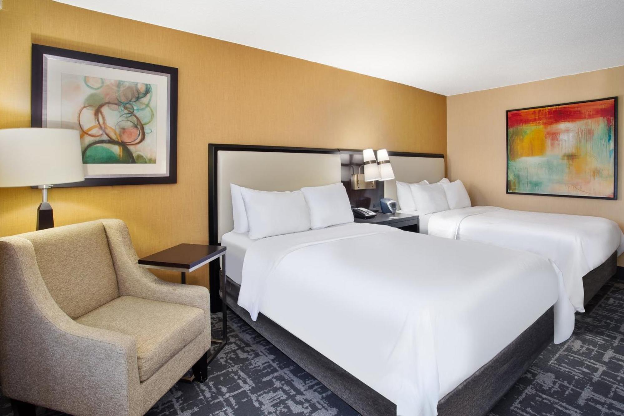 Crowne Plaza Greenville By Ihg Екстер'єр фото